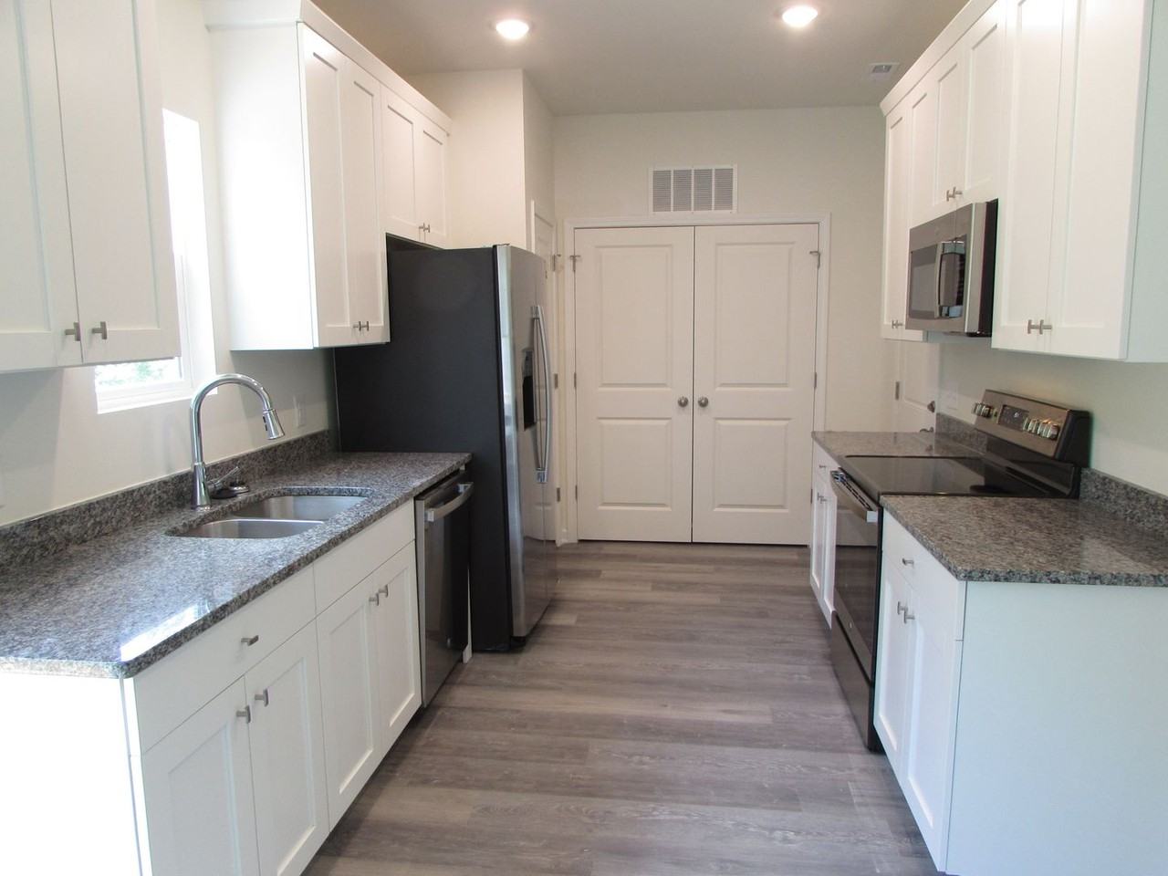 133 Slate Dr - Photo 3 of 13