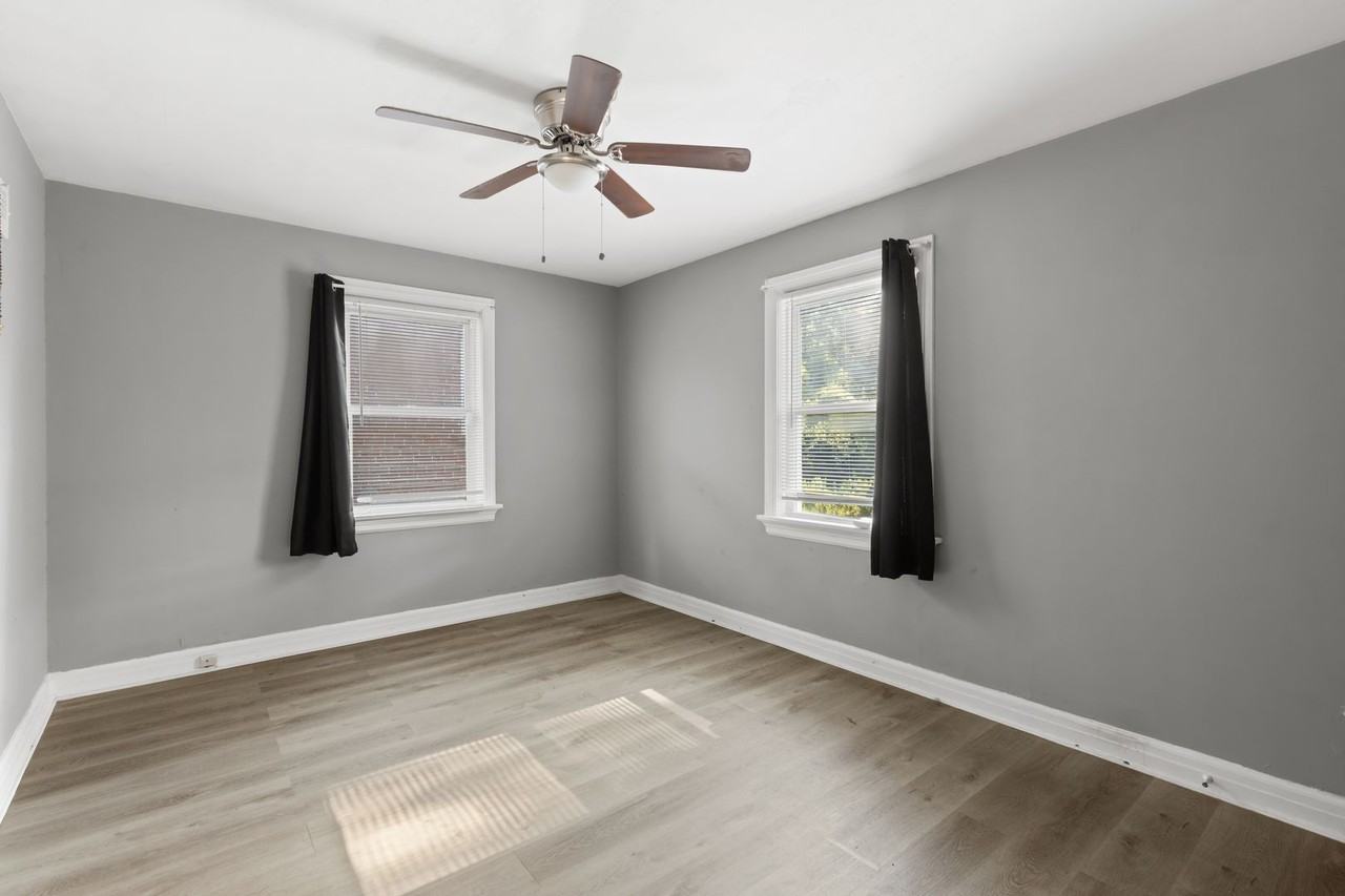 10050 Diamond Drive - Photo 3 of 24