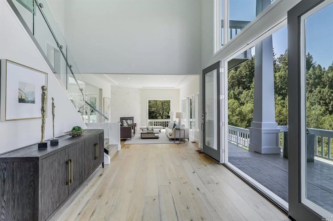 216 Evergreen Dr - Photo 7 of 50