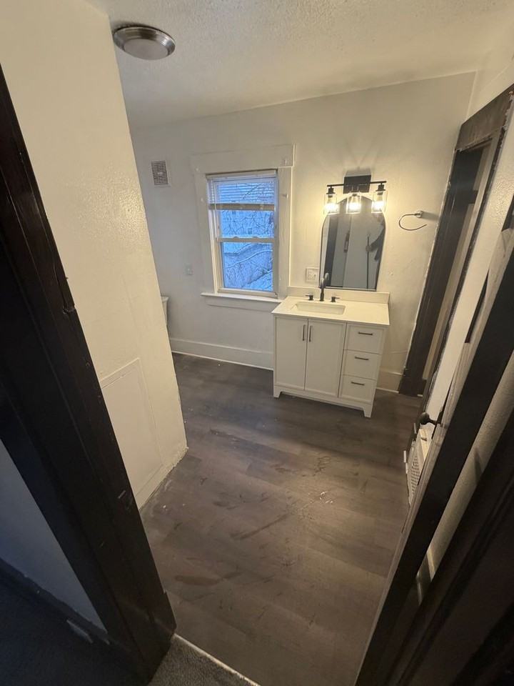 487 Sherman Street - Photo 2 of 13