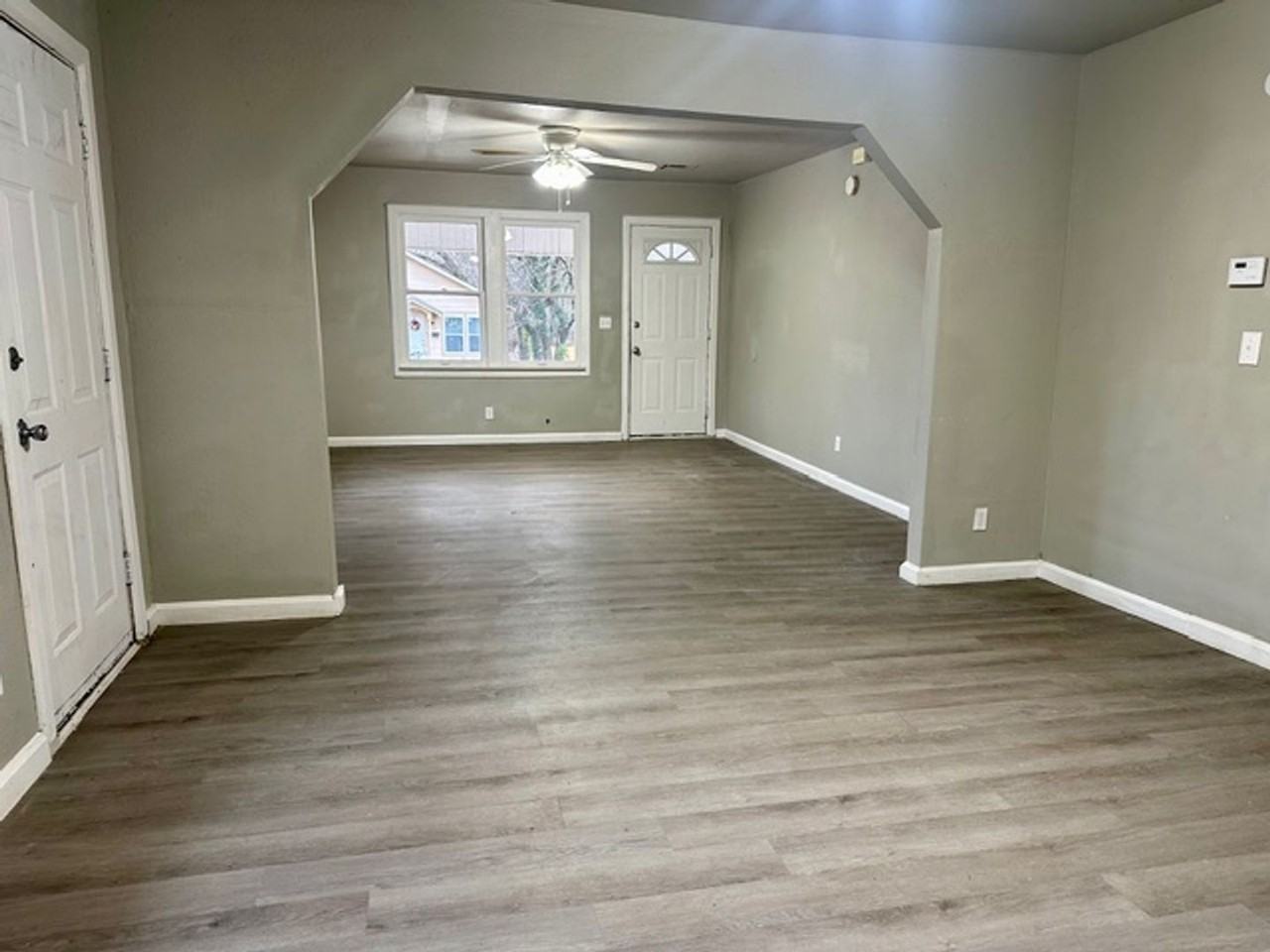 18 E Burns St - Photo 3 of 12