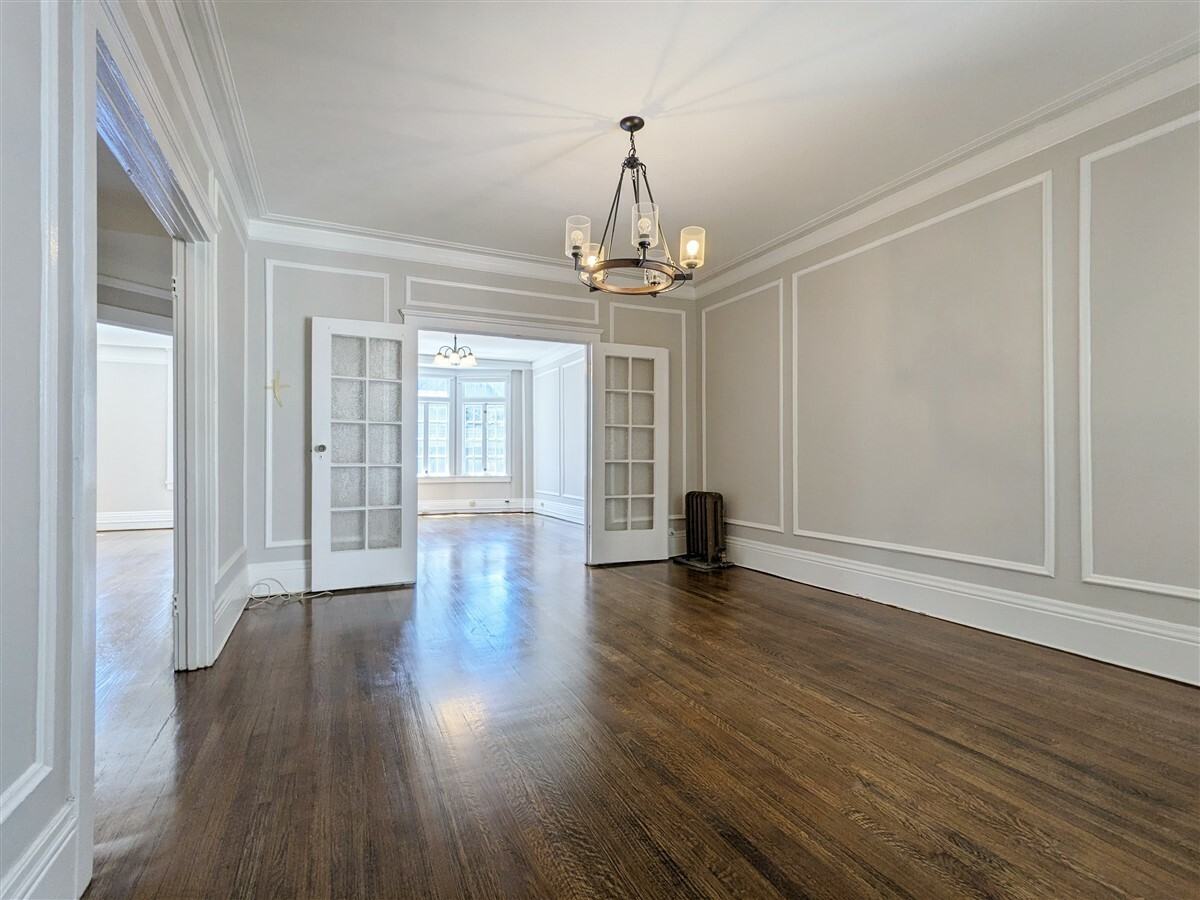 2030 Franklin St #404 - Photo 5 of 21