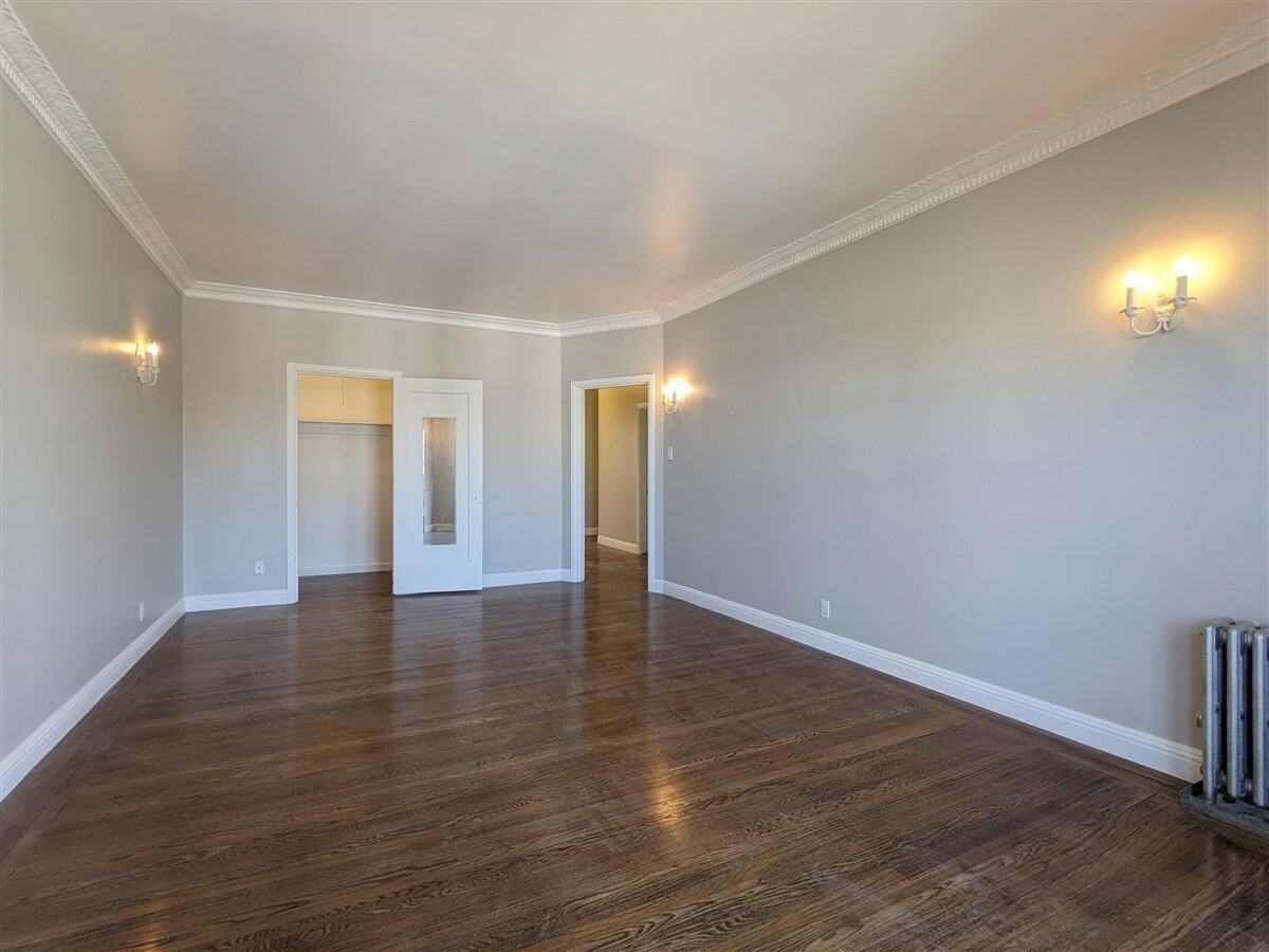 171 19th Ave #5 - Photo 2 of 24