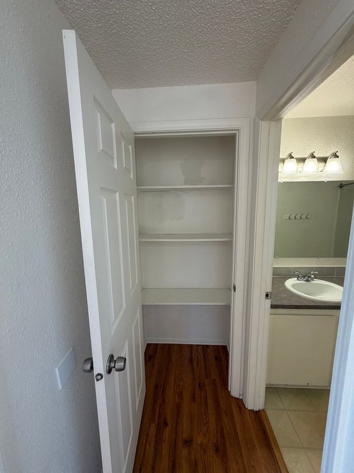 2124 Arthur St #16 - Photo 6 of 12