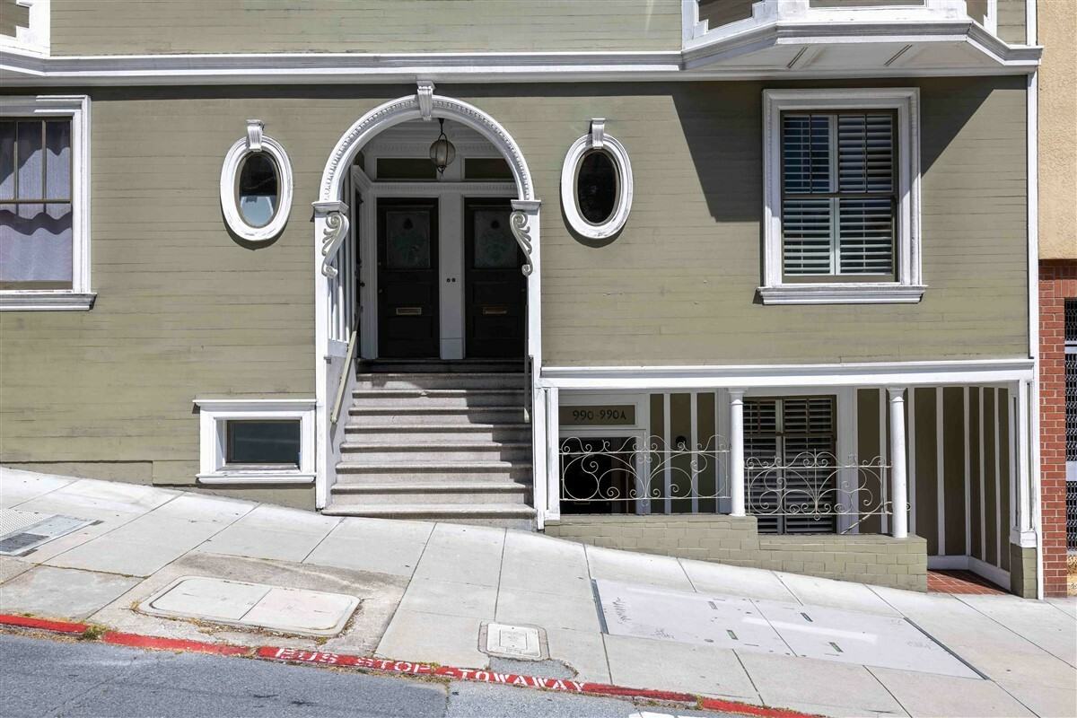 990 Union St - Photo 2 of 27