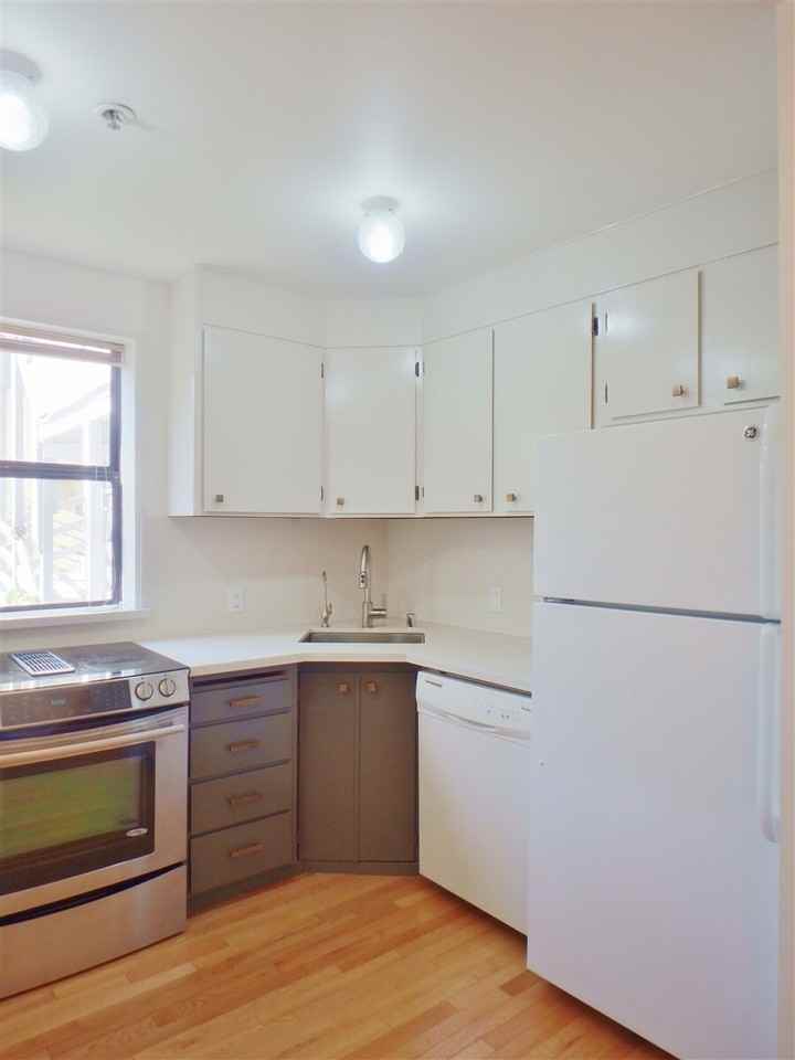 463 Greenwich St #C - Photo 7 of 22