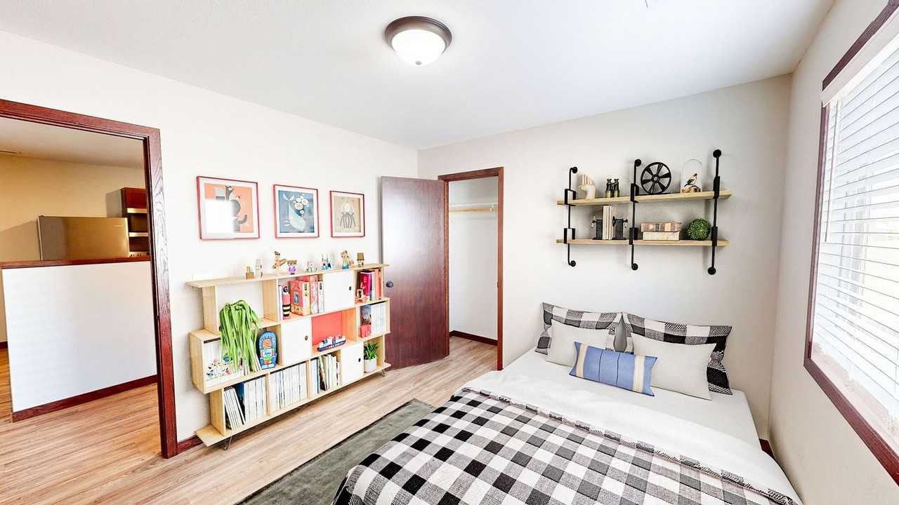 203 Larson Avenue - Photo 4 of 11