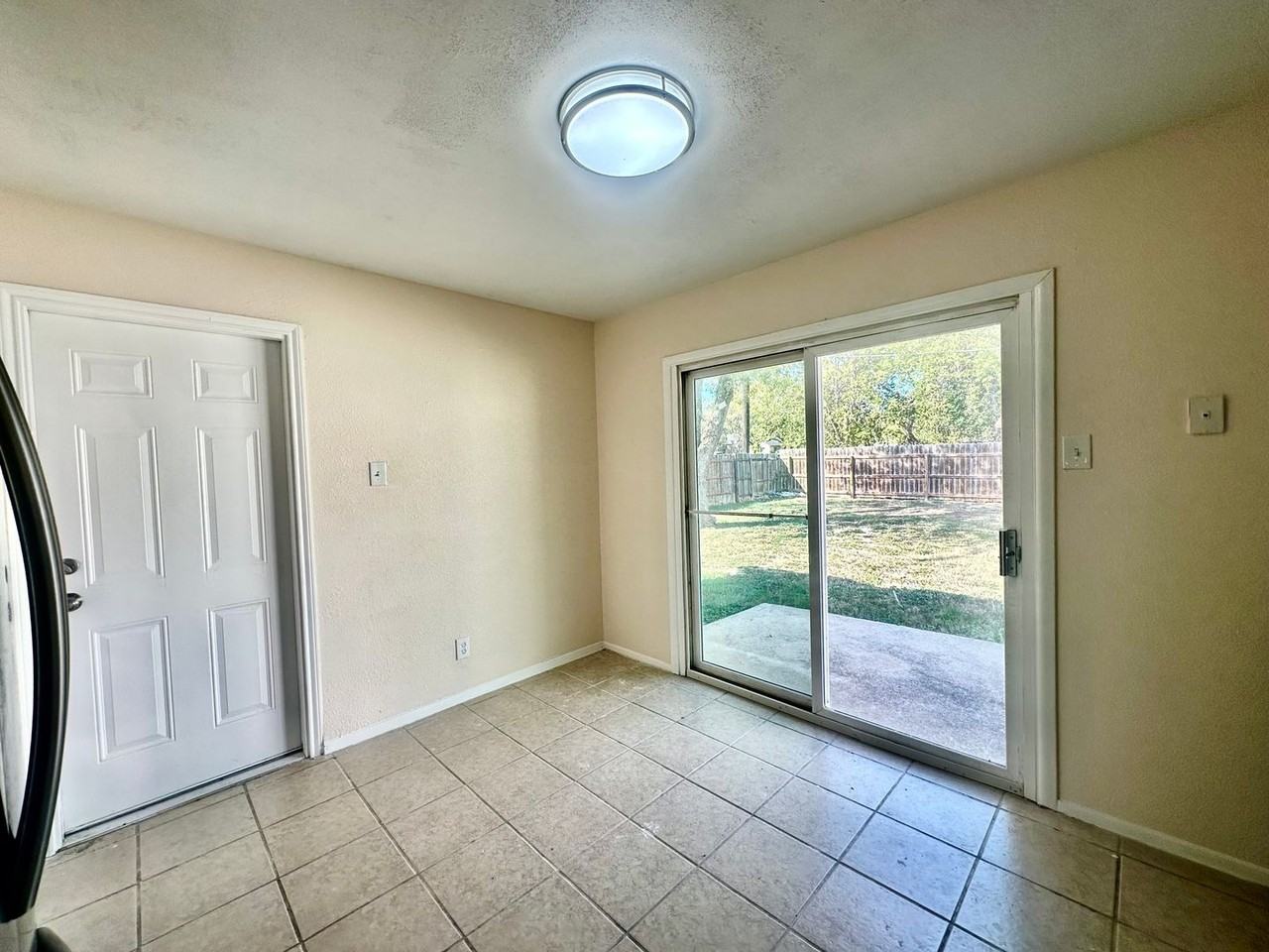 2143 Henrietta St - Photo 3 of 12