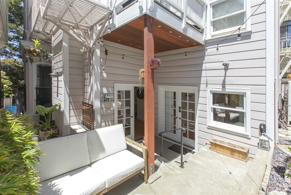 1944 Webster St #2 - Photo 7 of 24