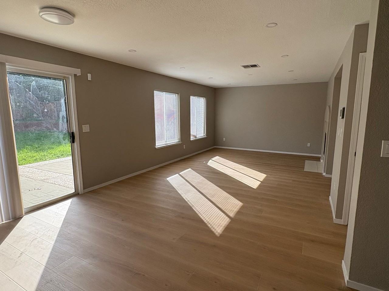 1192 Oak Haven Way - Photo 3 of 18