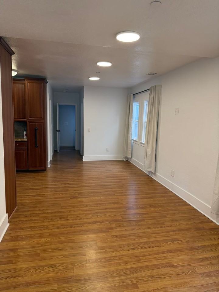 603 8th Street - Photo 3 of 11