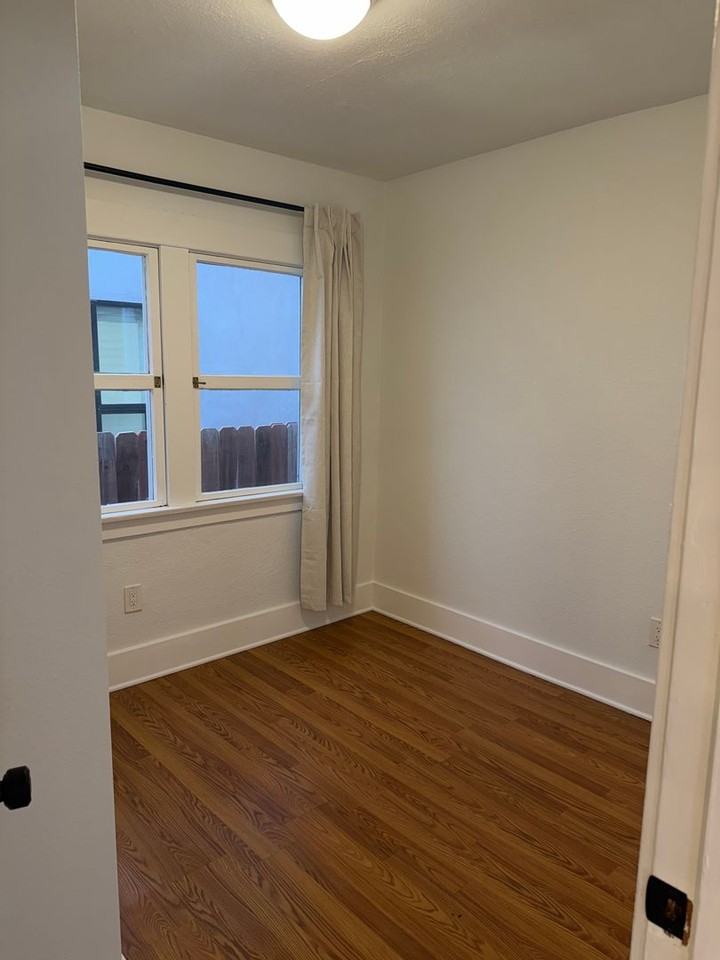 603 8th Street - Photo 6 of 11