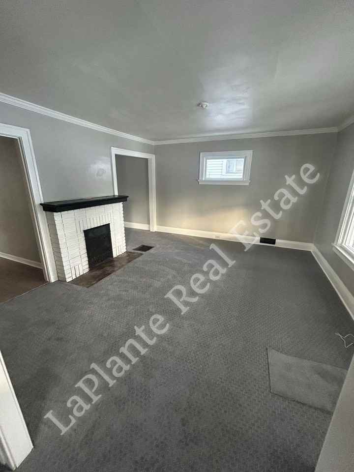 1656 Macomber St - Photo 3 of 18