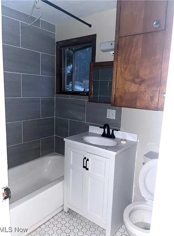 548 Winans Avenue - Photo 4 of 15