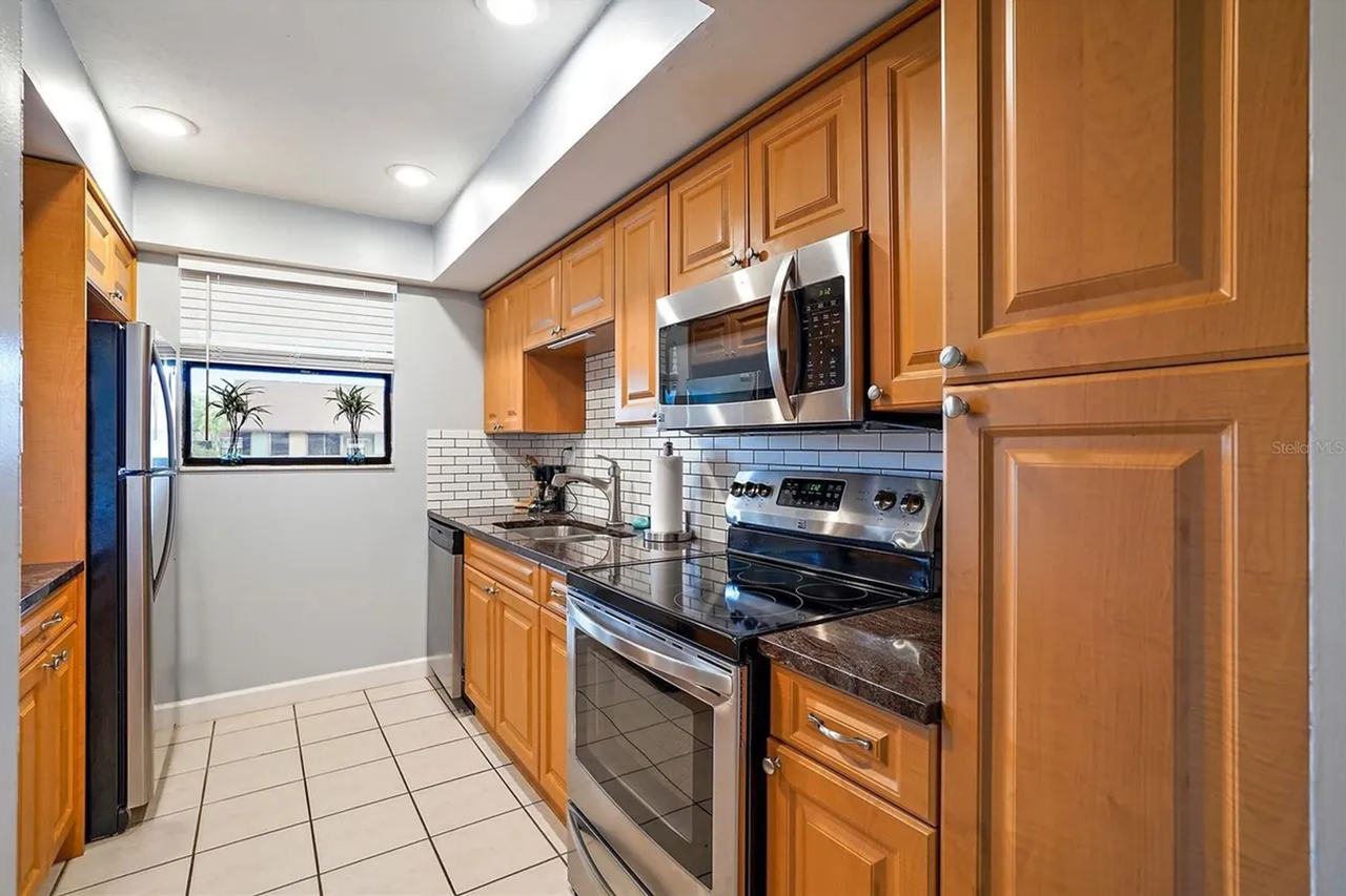 796 Village Lake Ter N #204 - Photo 3 of 21