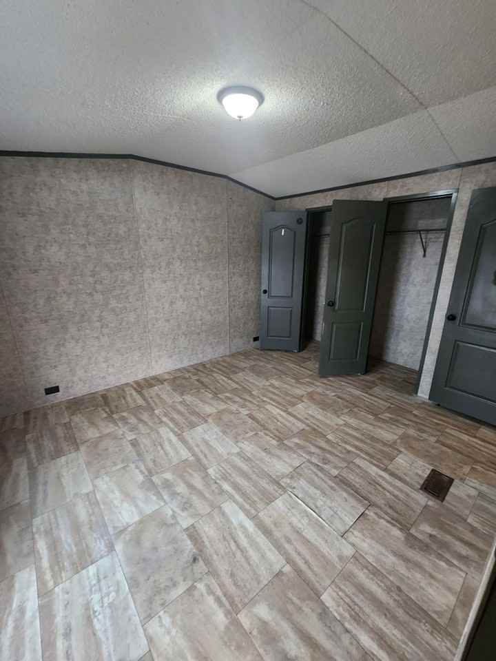 2323 East 6th Avenue - Photo 2 of 5