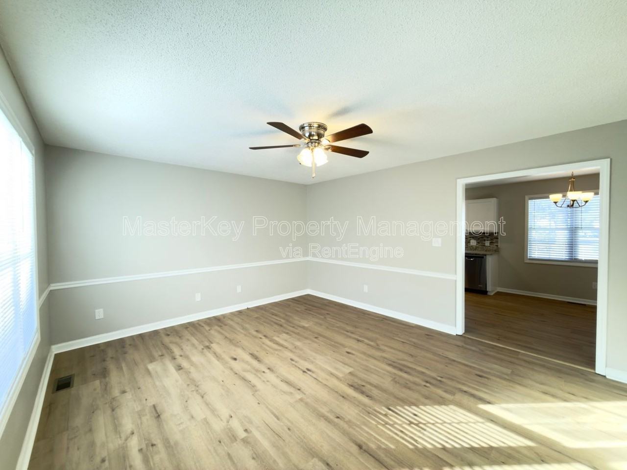 1101 Amber Acres Ln - Photo 4 of 22