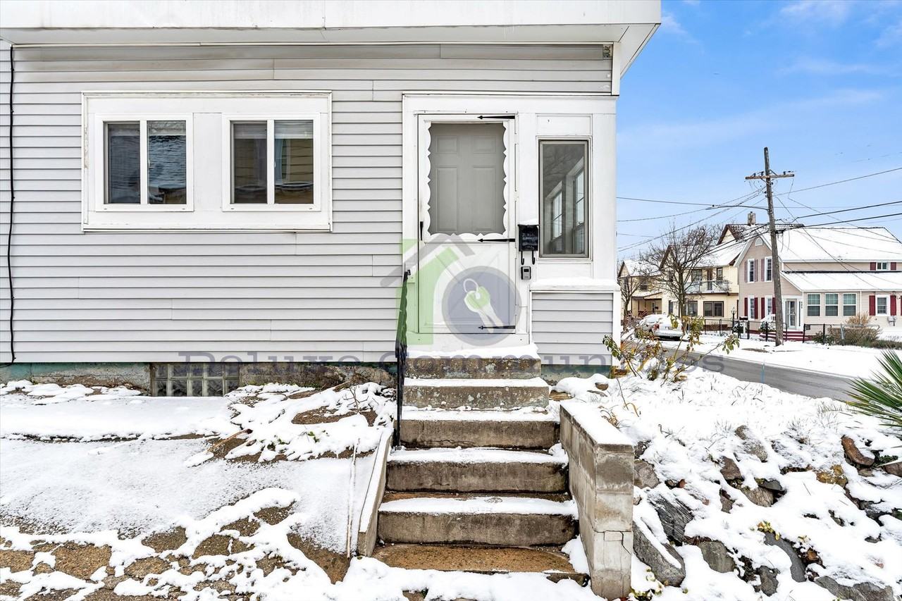 655 High St SW - Photo 4 of 50