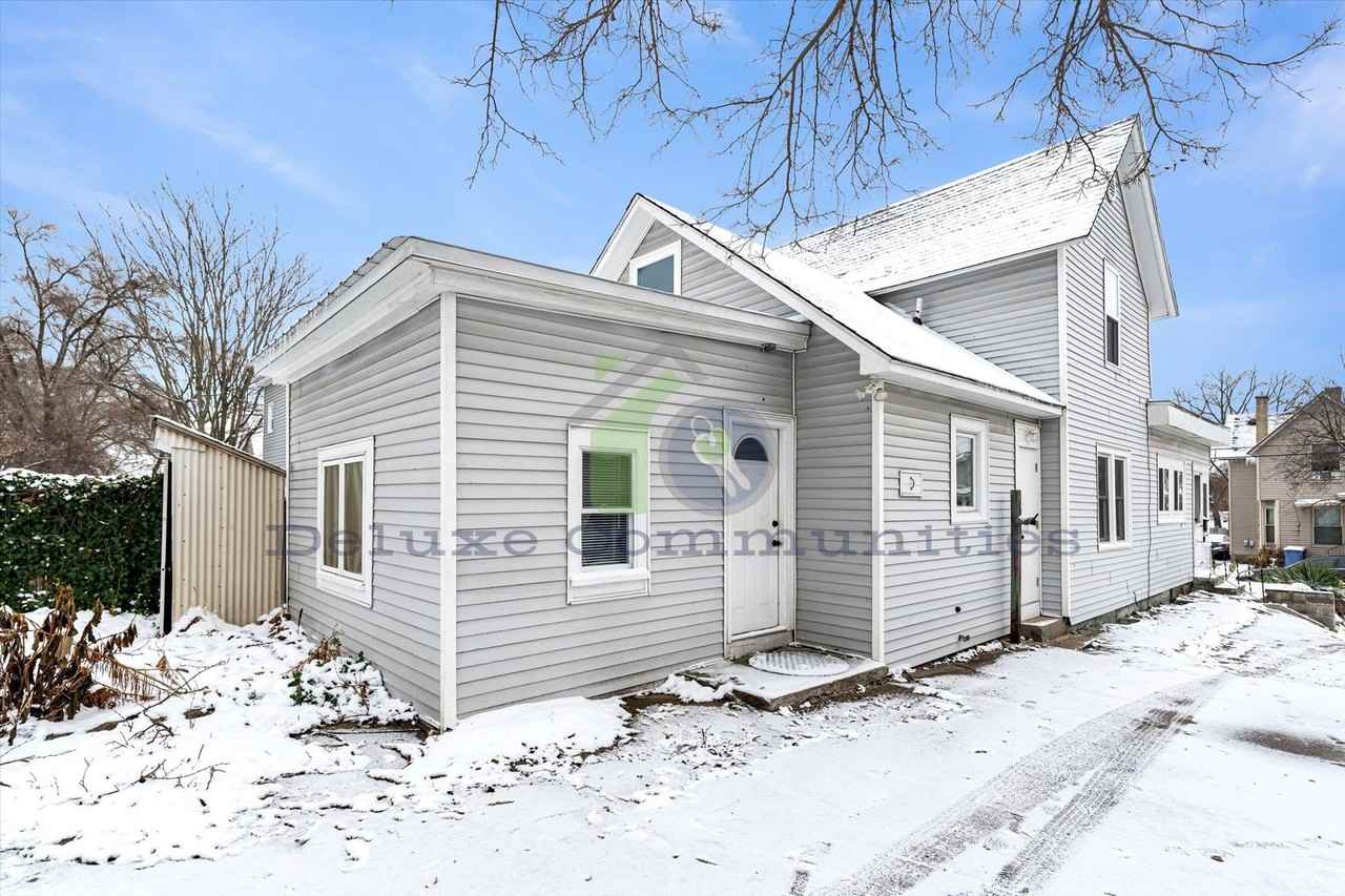 655 High St SW - Photo 5 of 50