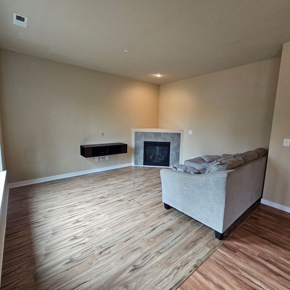 2163 Caleb Pl Se - Photo 6 of 15