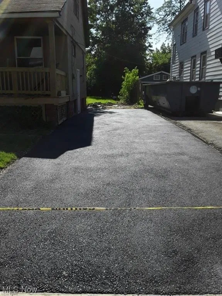 2926 East 130th Street - Photo 6 of 9