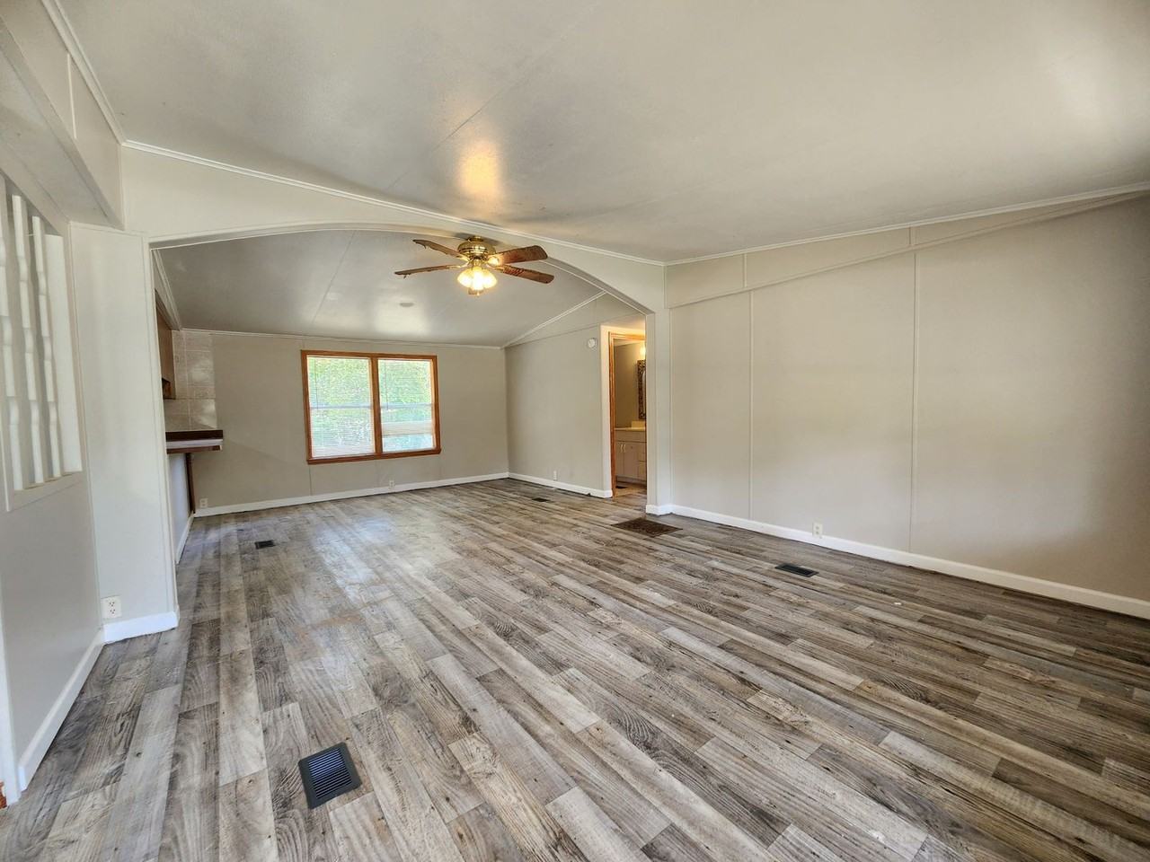 9150 Se 197th Ave - Photo 2 of 25
