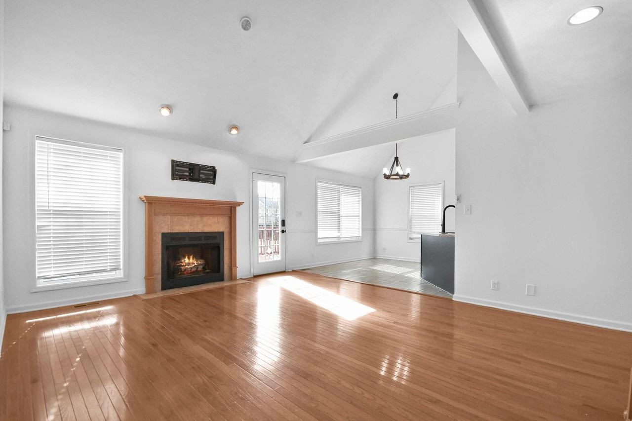 3461 Melrose Drive - Photo 5 of 28