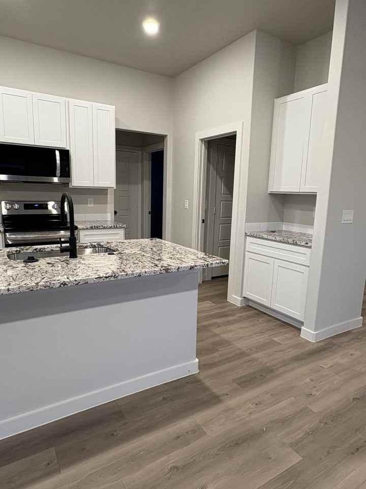 2121 Langford Avenue - Photo 3 of 4