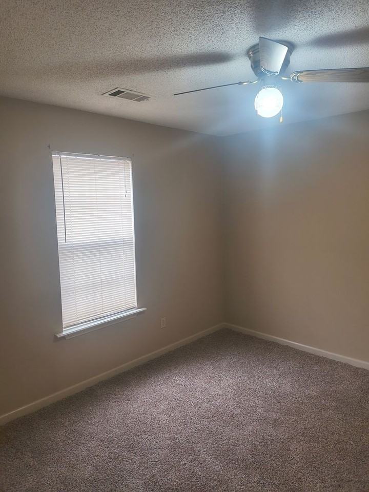 8340 Keeli Cv - Photo 3 of 9