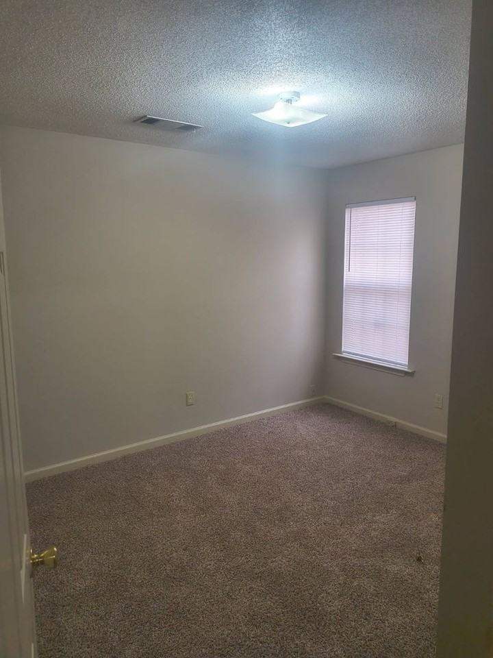 8340 Keeli Cv - Photo 4 of 9