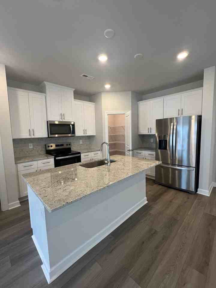 1717 Braemar Village Drive - Photo 4 of 24