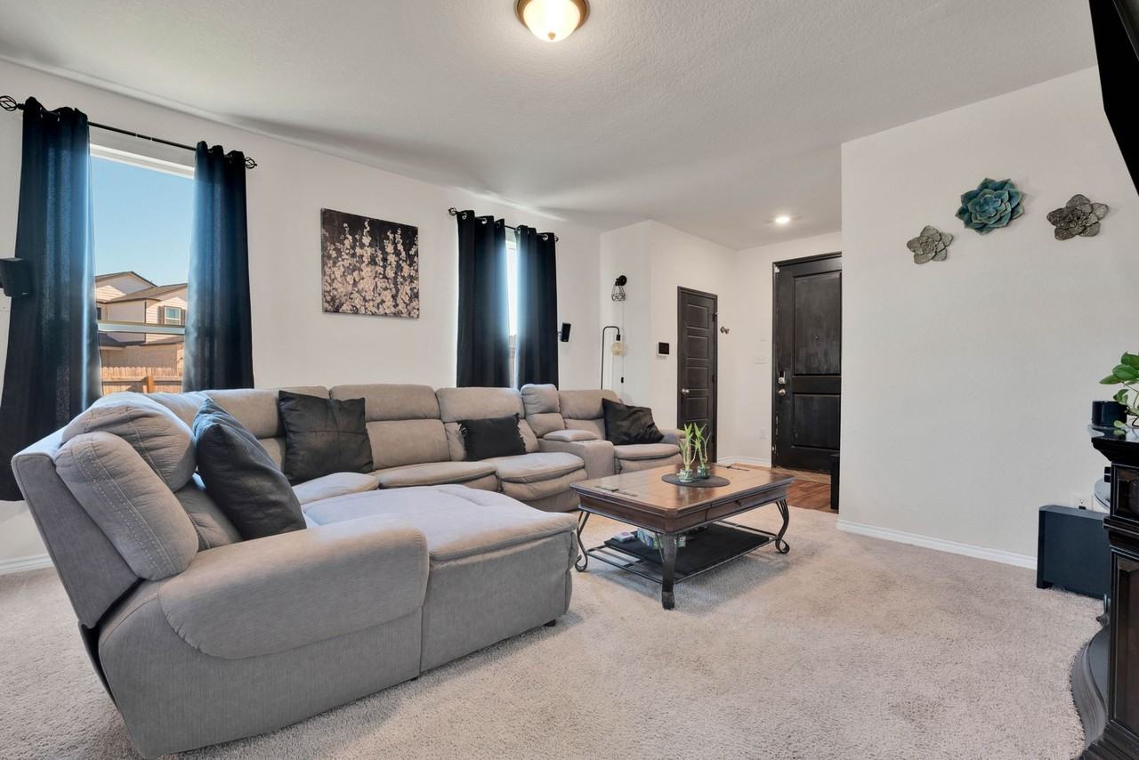 8543 Adler Fall Ln - Photo 5 of 22