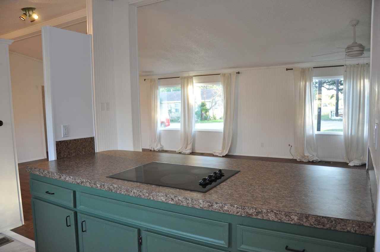 367 Mesquite St - Photo 7 of 25