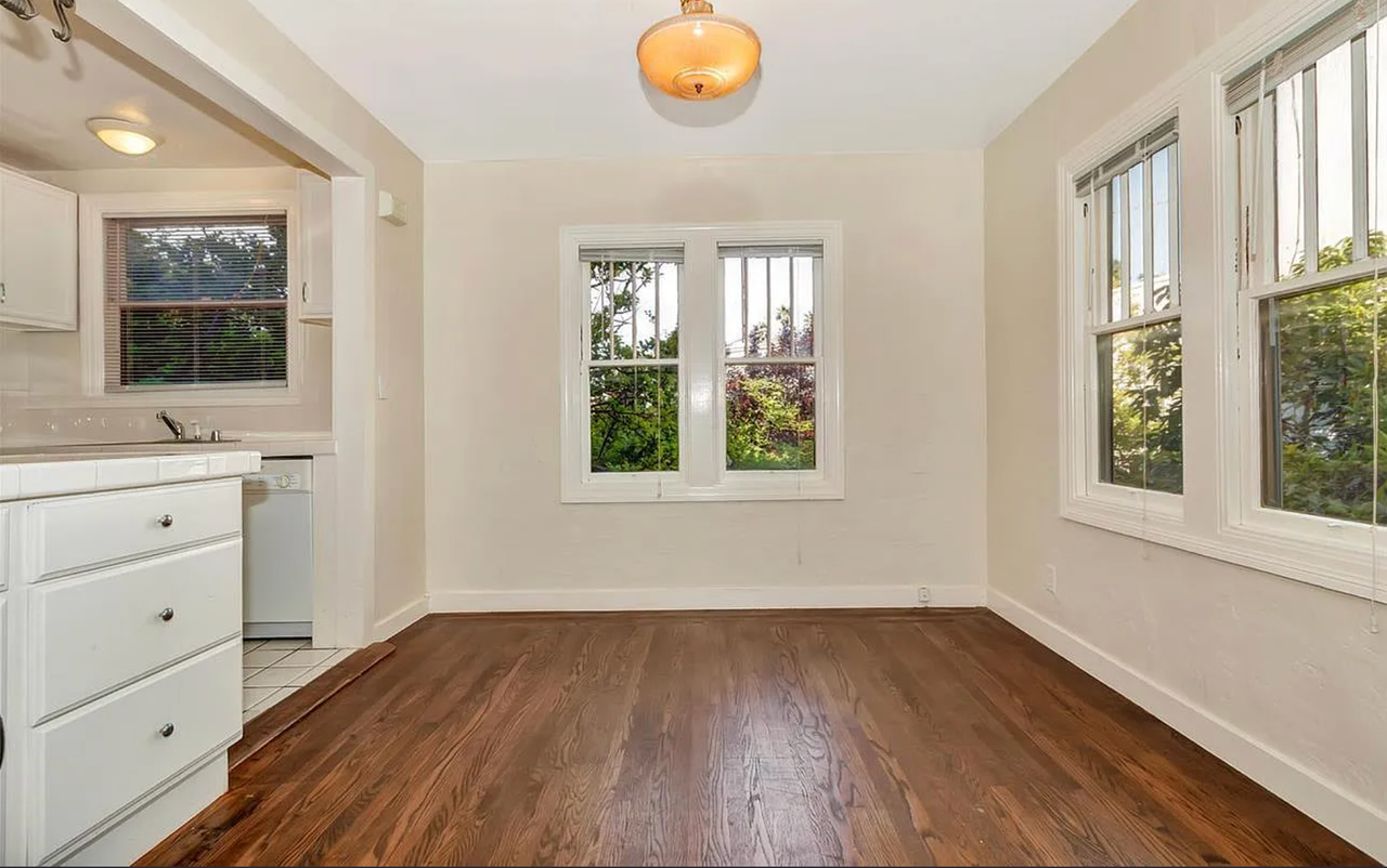 958 Bayview Avenue - Photo 7 of 25