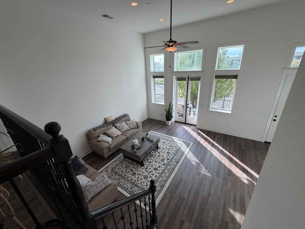 3417 Crocker Dr - Photo 2 of 32