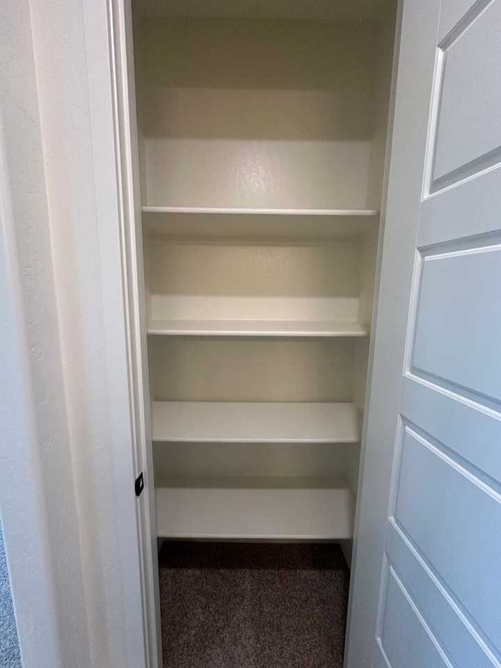 6925 W Grove Ave - Photo 4 of 23