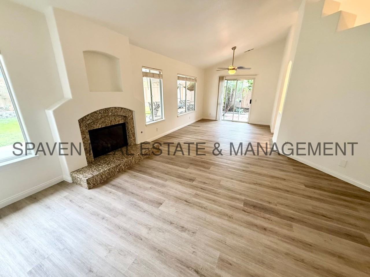 28599 Milky Way - Photo 3 of 20