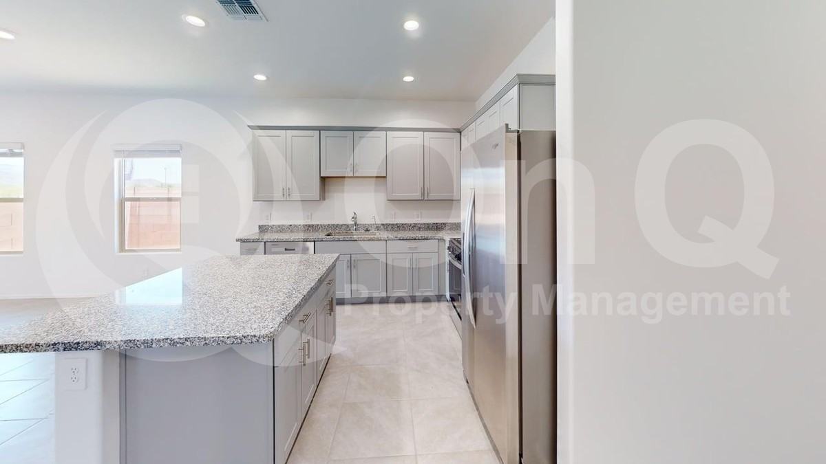 12885 E Russo Dr - Photo 4 of 27