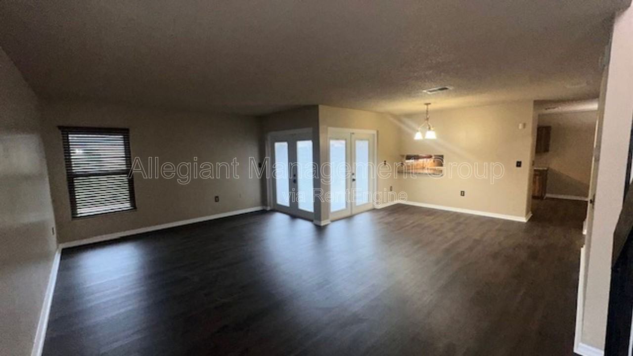 507 Hunter Cir - Photo 6 of 15