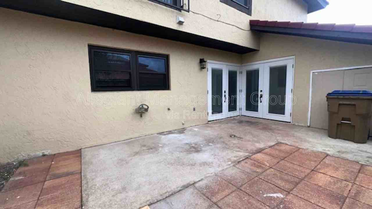 507 Hunter Cir - Photo 7 of 15