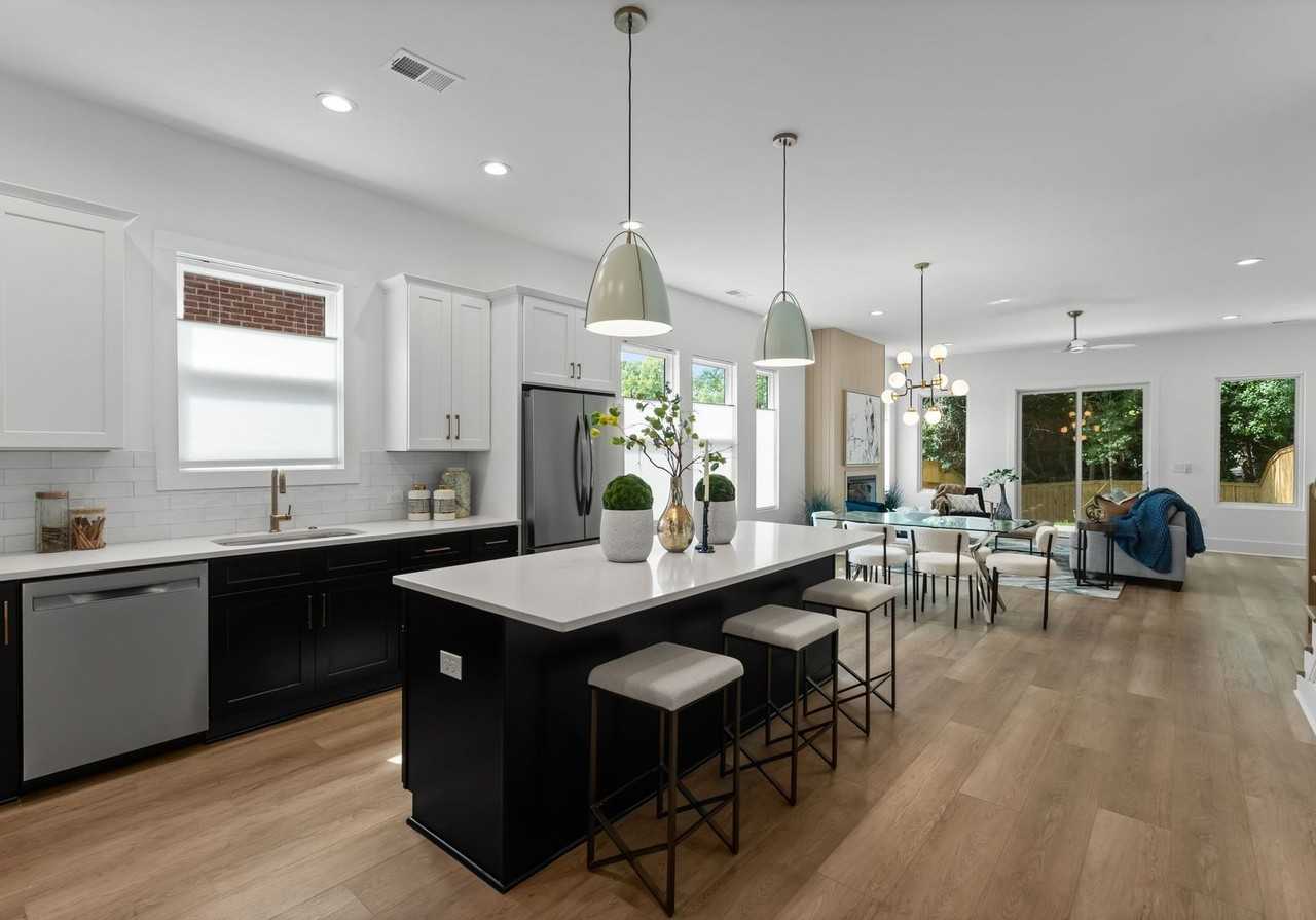 2010 St John St - Photo 5 of 29