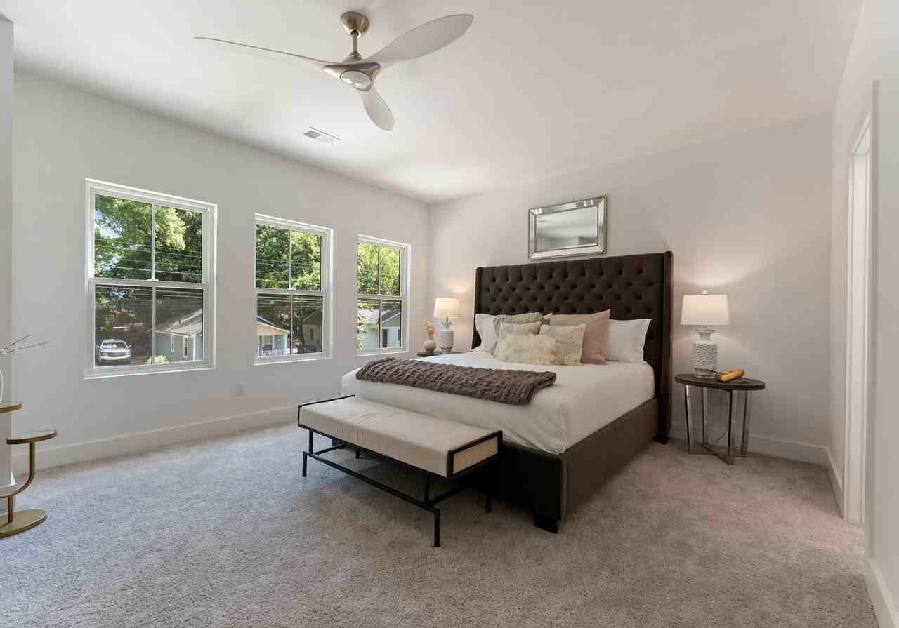 2004 St John St - Photo 6 of 28