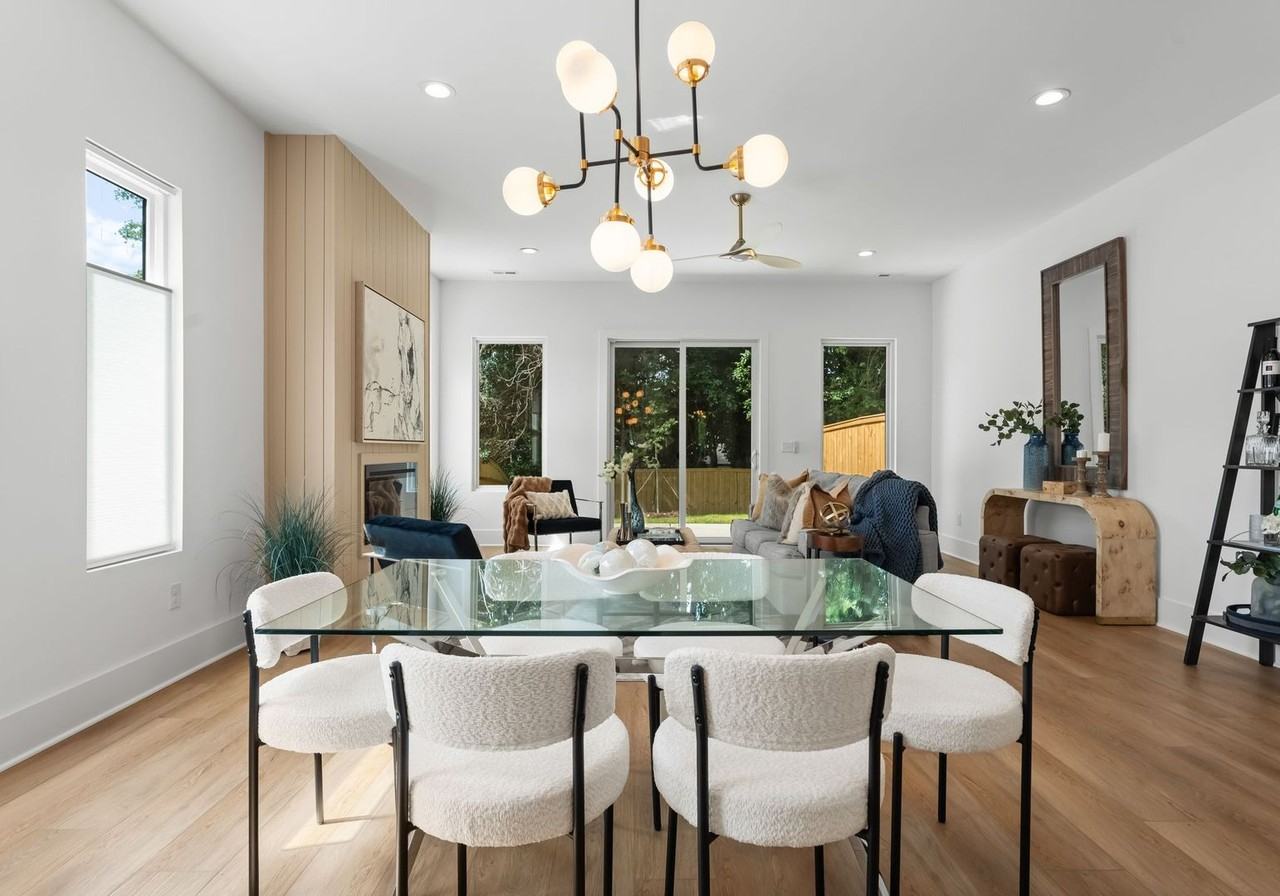 2004 St John St - Photo 4 of 28