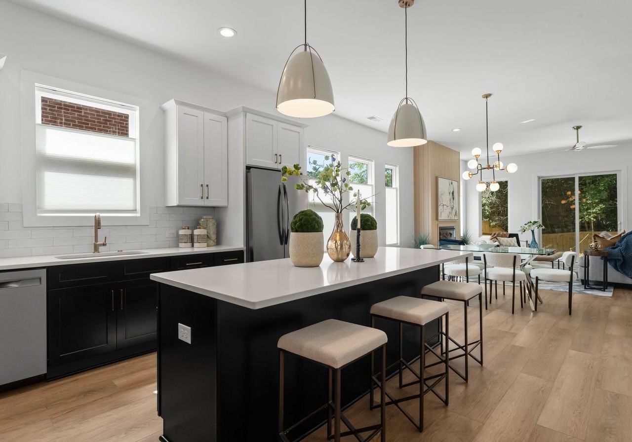 2006 Saint John Street - Photo 6 of 39