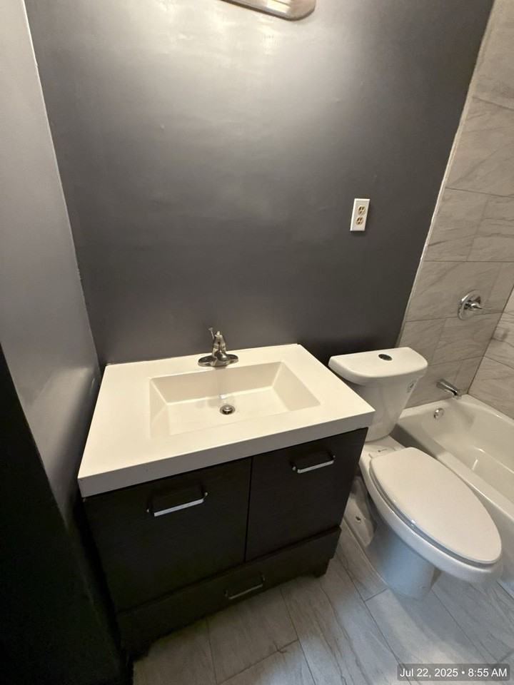 761 Gracewood St - Photo 4 of 10