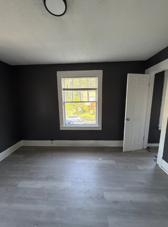 802 Kippley St - Photo 5 of 15