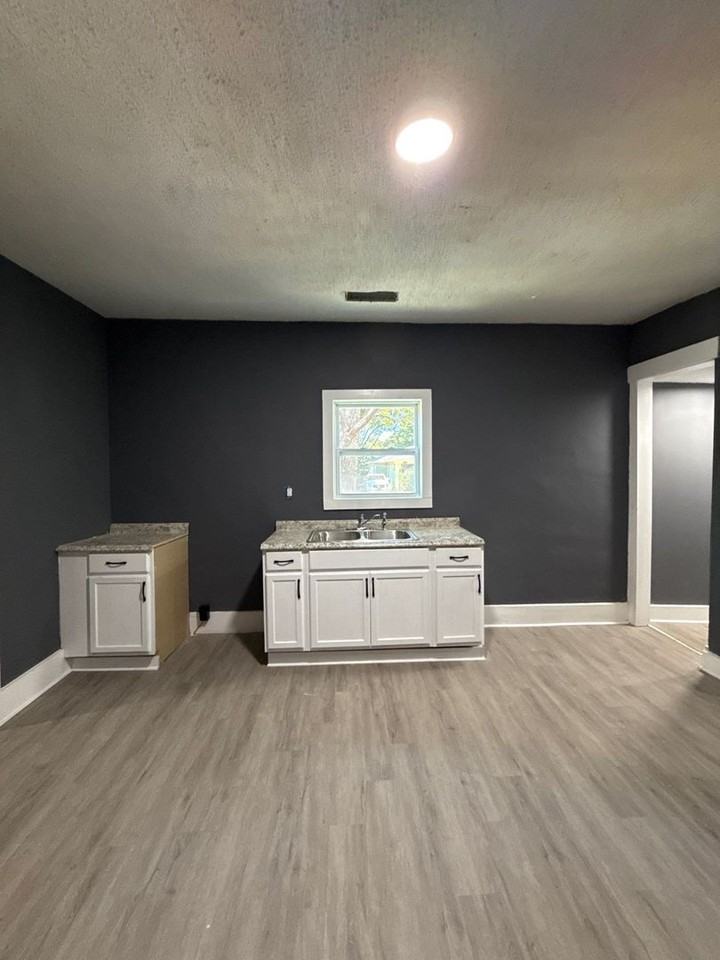 3164 Yale Avenue - Photo 6 of 33