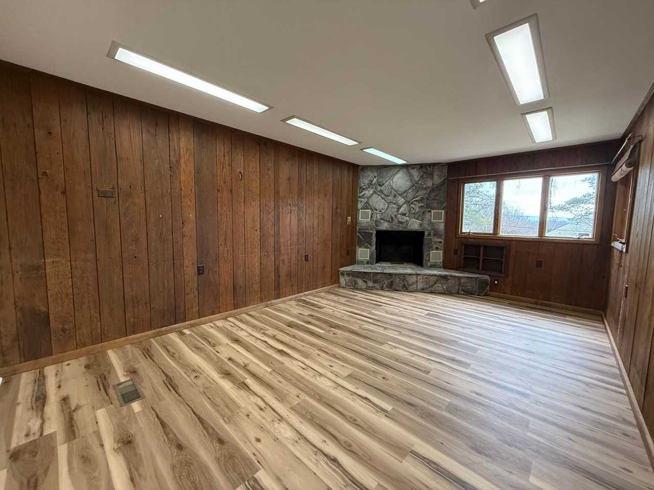 245 Meadowbrook Rd - Photo 2 of 31