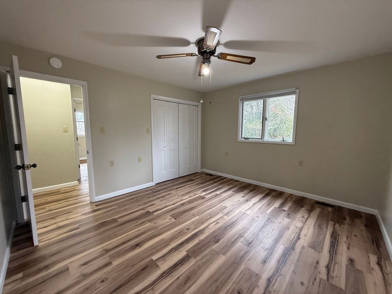 245 Meadowbrook Rd - Photo 7 of 31