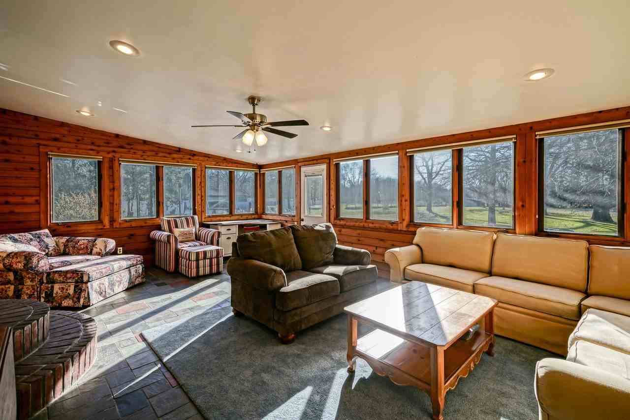 18782 Harbeson Rd - Photo 3 of 6